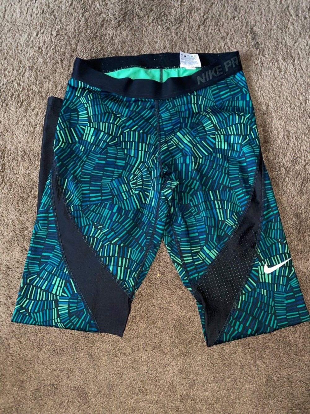 Nike Pro Women’s Patterned Compression Leggings - Teal & Black